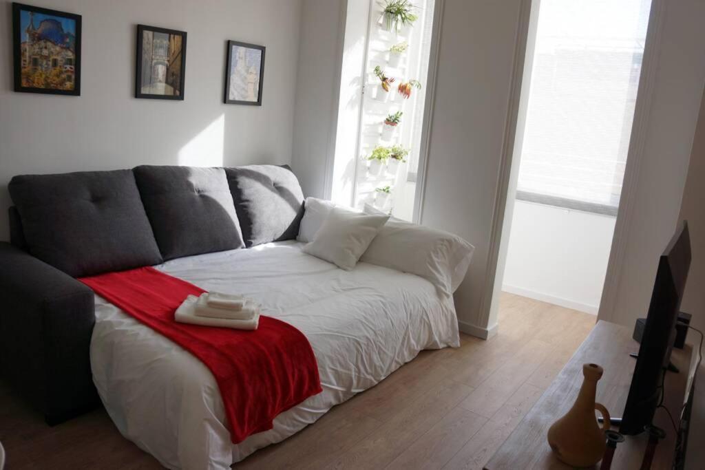 Barcelona Industrial Style Apartment Оспиталет-де-Льобрегат Экстерьер фото